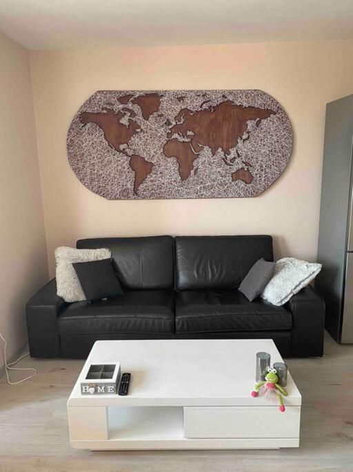 Sunny Spacious Apartment In A Great Location Kazanlŭk Exteriér fotografie