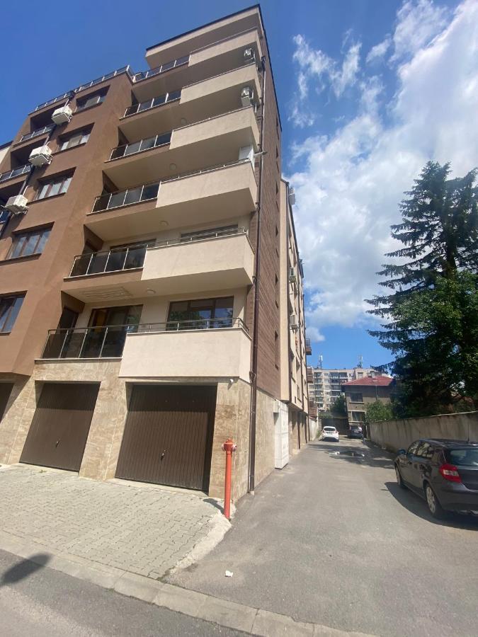 Sunny Spacious Apartment In A Great Location Kazanlŭk Exteriér fotografie